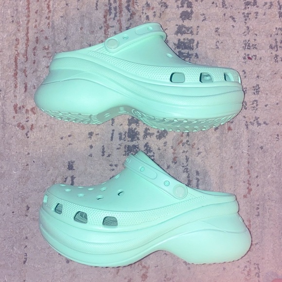 CROCS🤍Bae Platform - Picture 3 of 7